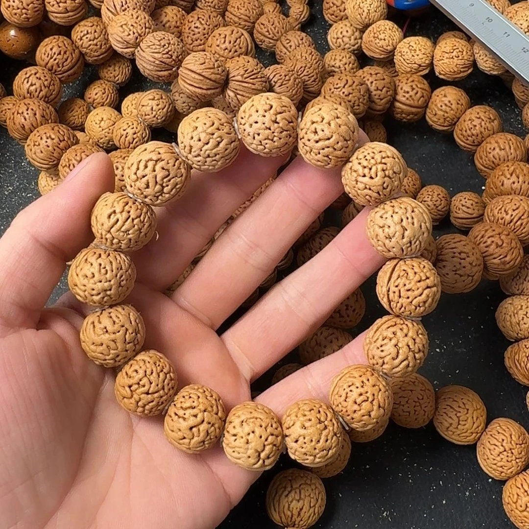 小***爱桃核吊坠野生手串