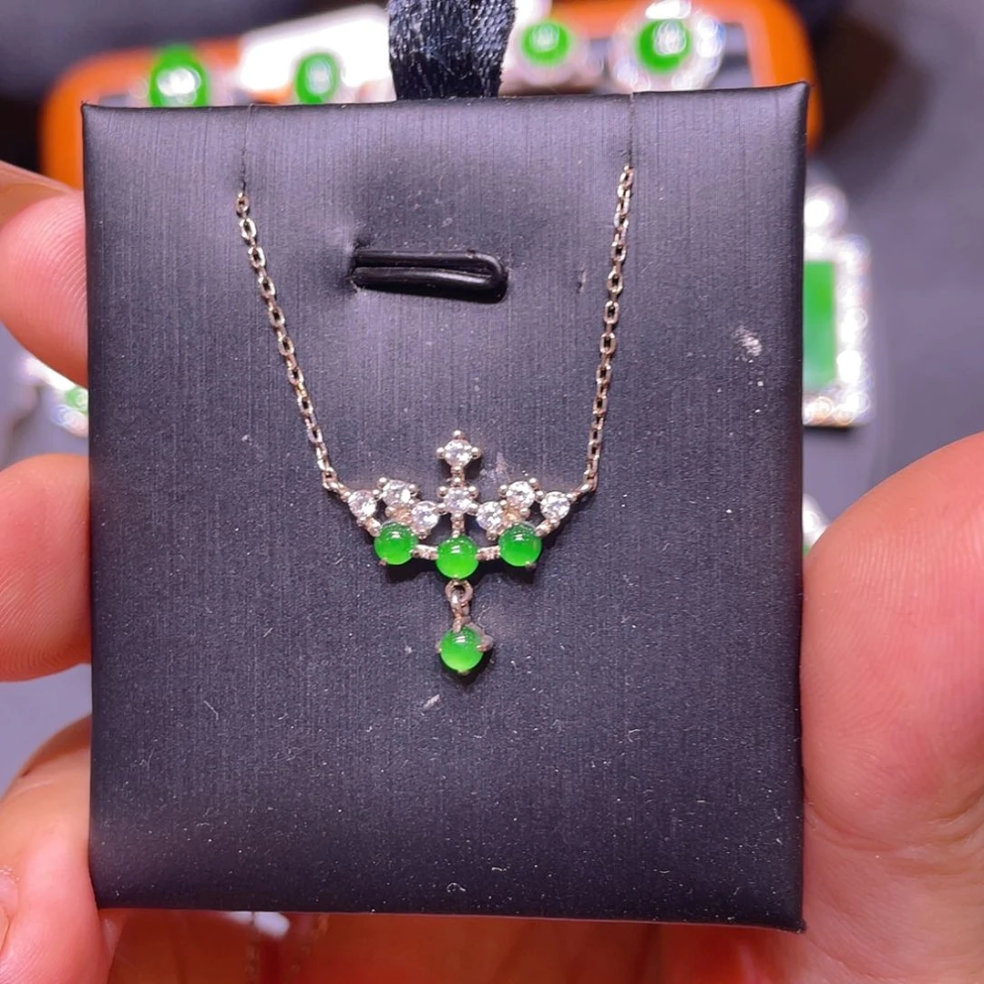 颈饰未镶嵌翡翠套链