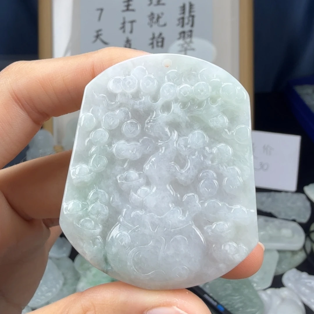 翡翠未镶嵌颈饰翡翠