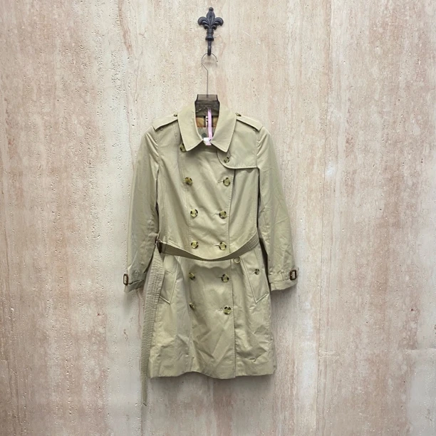 99新 BURBERRY/博柏利 卡其色内里格纹双排扣系带风衣/uk8/33295