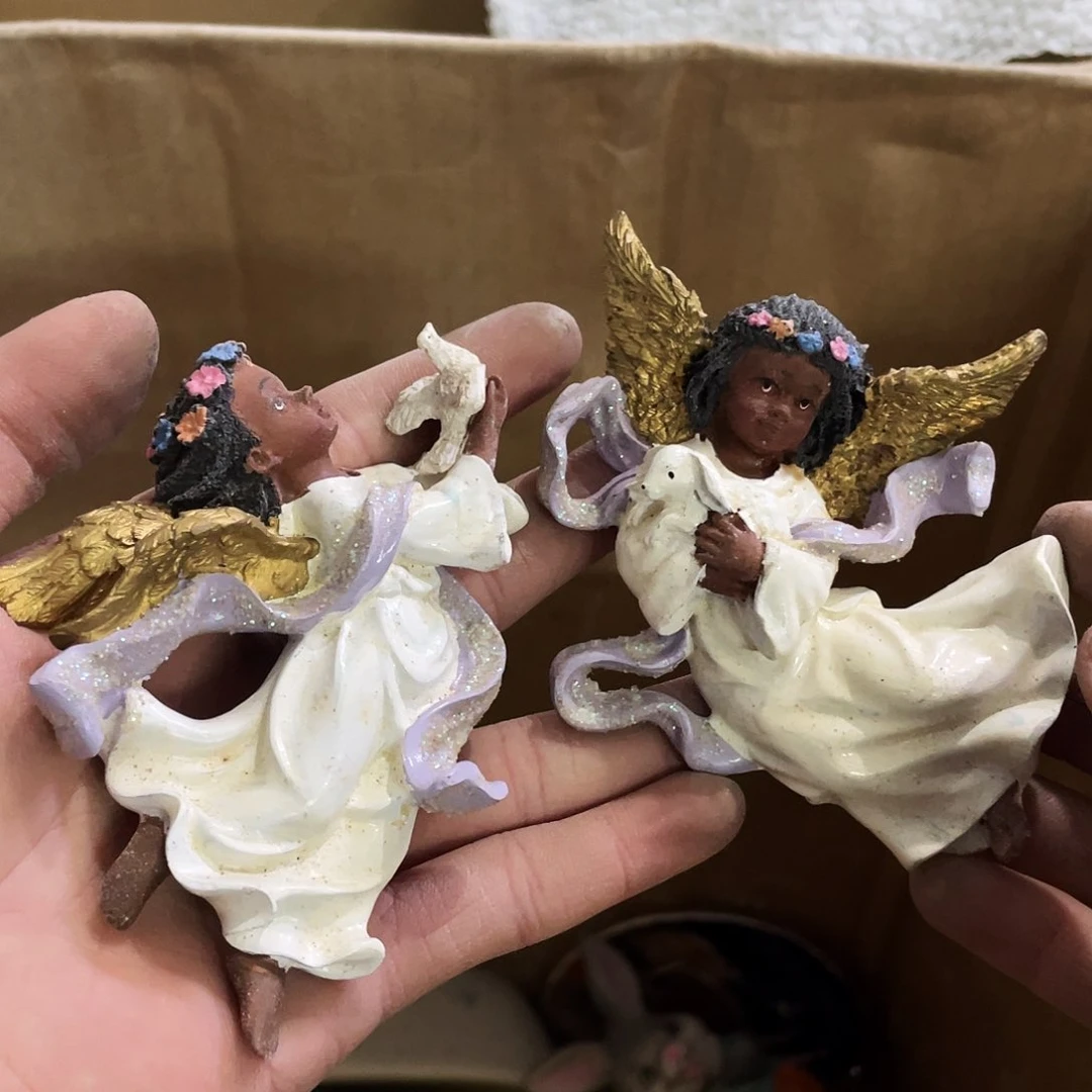 摆件     微瑕。