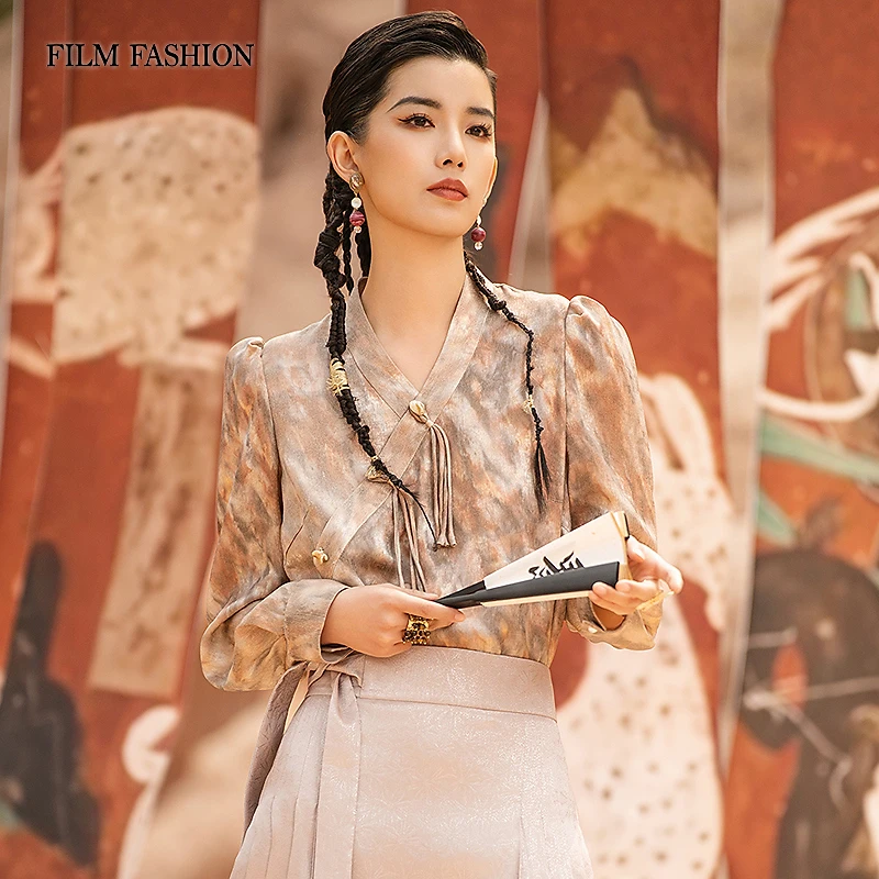 【力力淘】秋季新款衬衫上衣女新中式晕染V领气质 FFIS134427