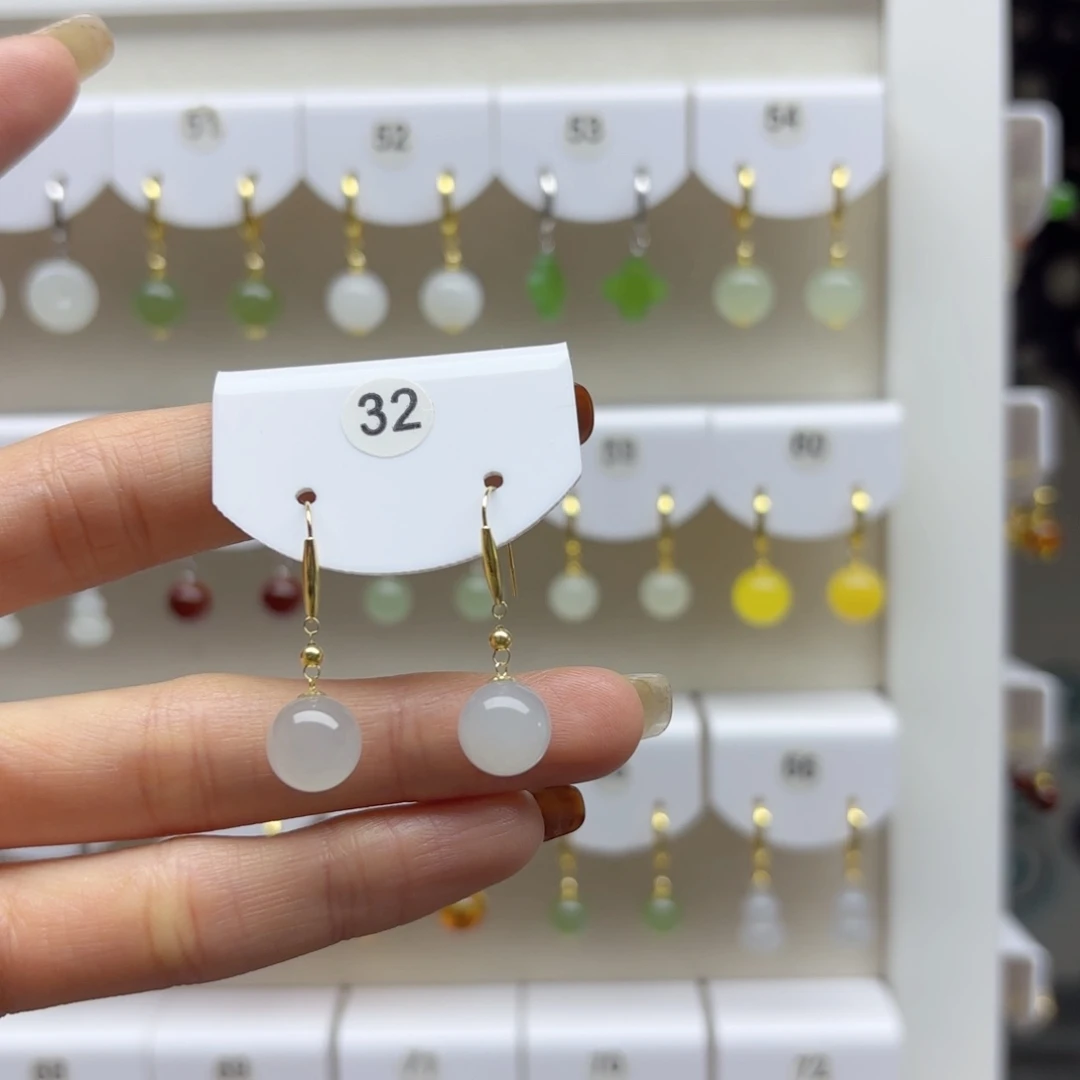 18K金镶嵌和田玉耳饰