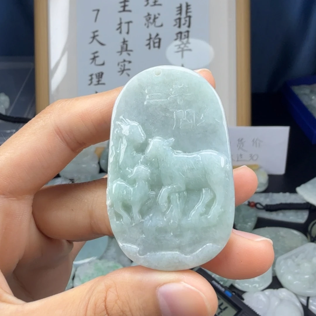 翡翠未镶嵌颈饰翡翠
