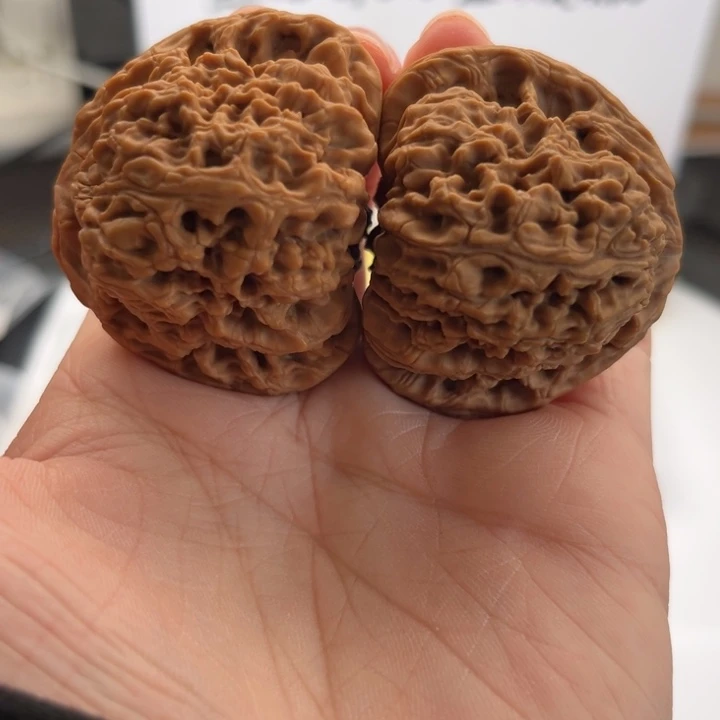 文玩核桃吊坠南疆44