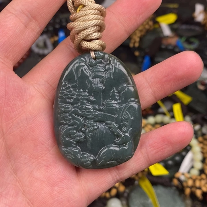 和田玉未镶嵌颈饰