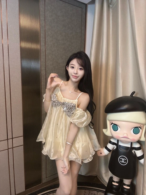 【早安丸丸】·温柔私藏法式吊带蝴蝶一字肩蛋糕蓬蓬上衣