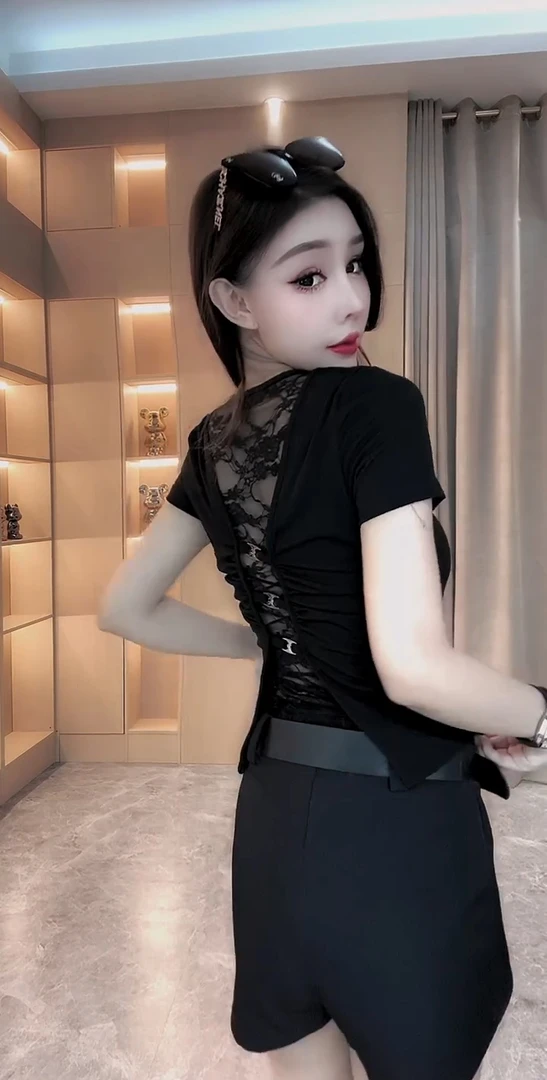 夏季新款时尚百搭气质修身显瘦蕾丝美背设计感短袖T恤打底衫上衣