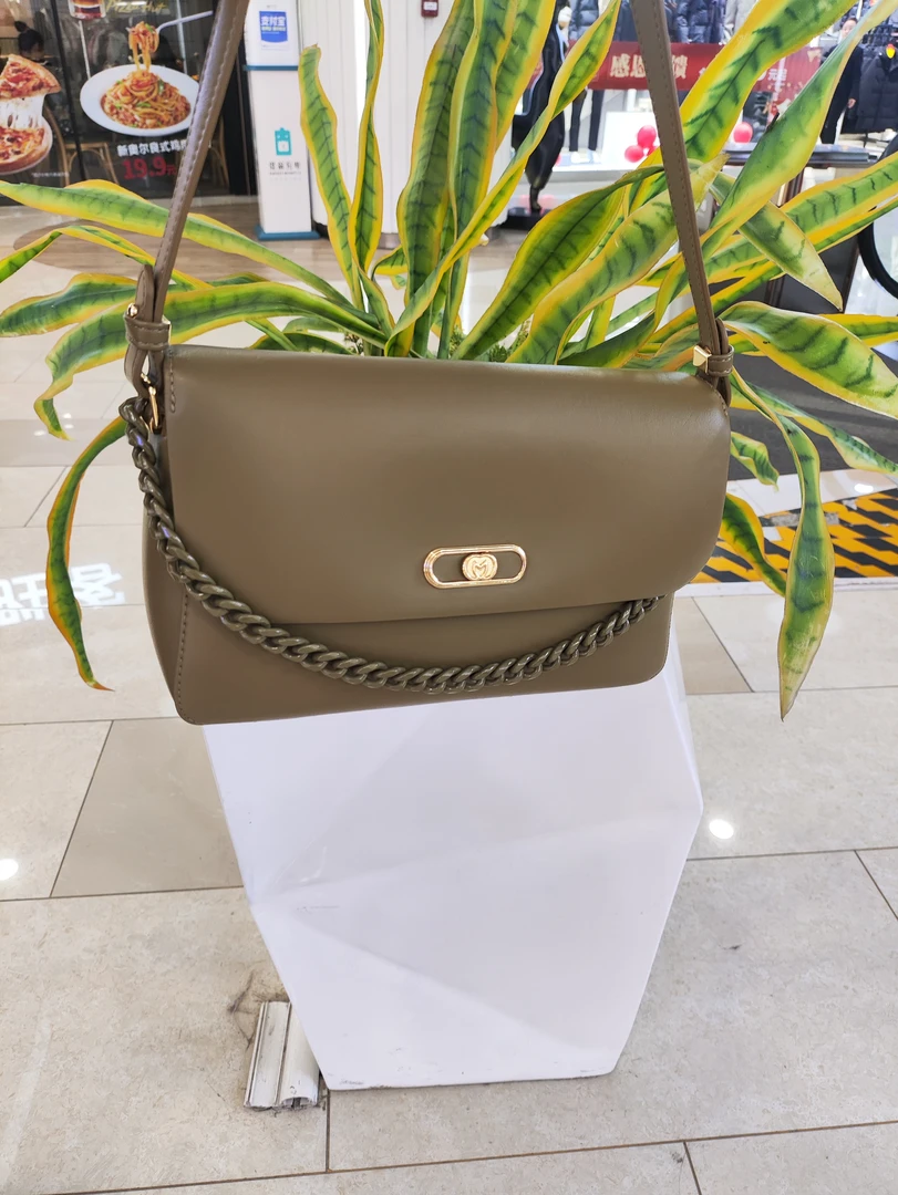 鎏金工艺五金标，同色亚克力链条，小巧精致可爱