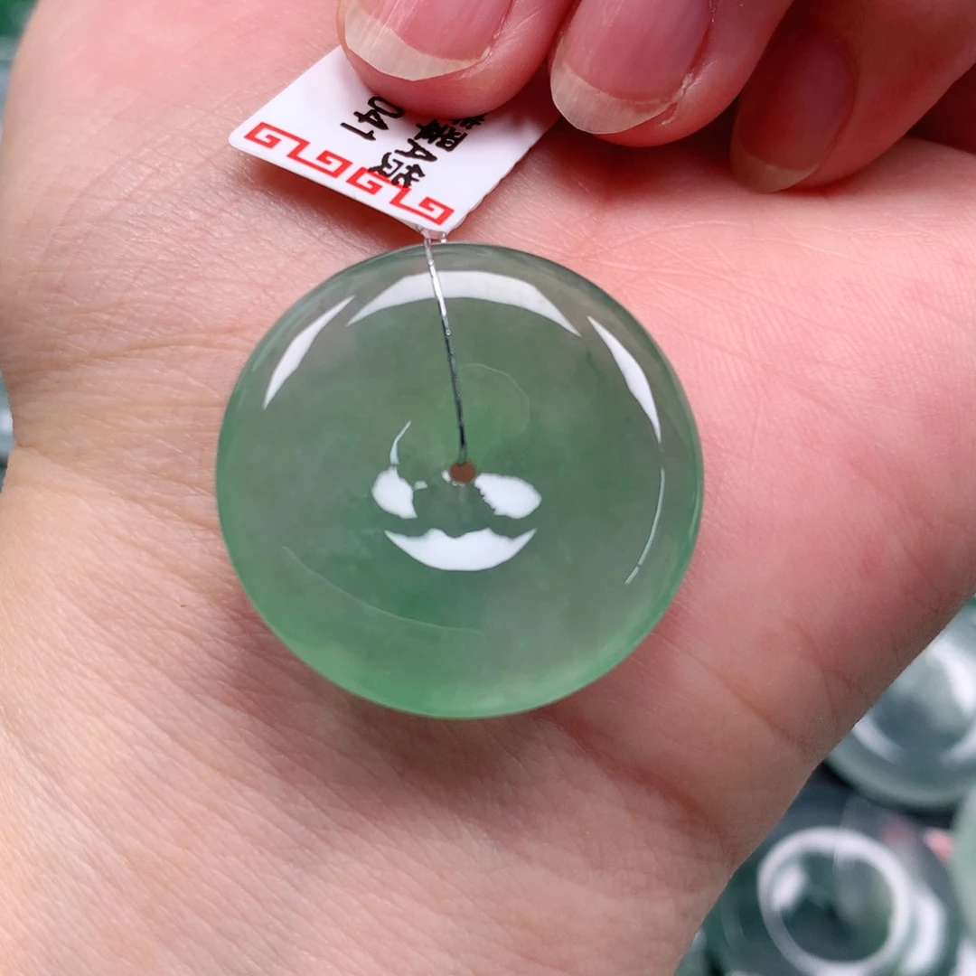 翡翠未镶嵌颈饰嘉*天然翡翠