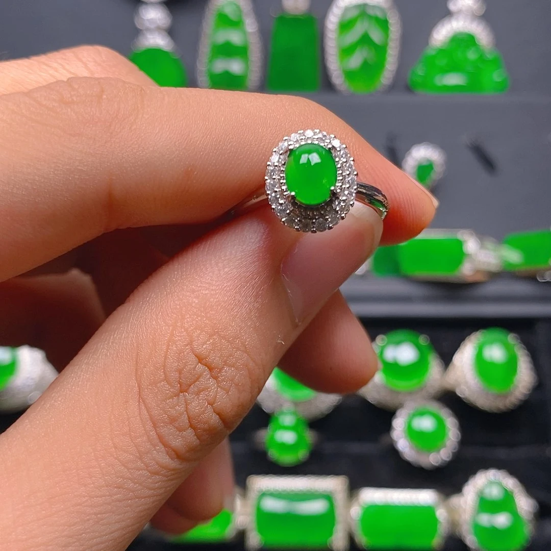 未镶嵌戒指翡翠戒指