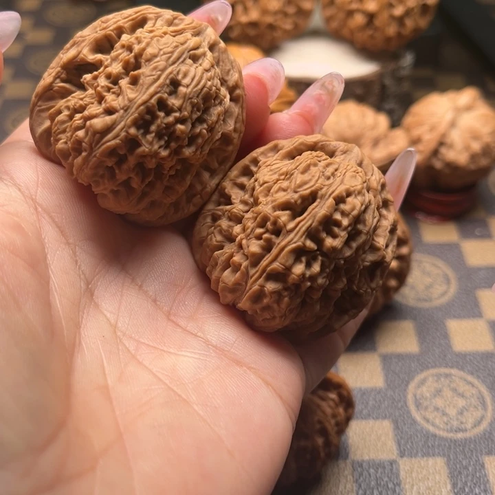 核桃40南疆石文玩