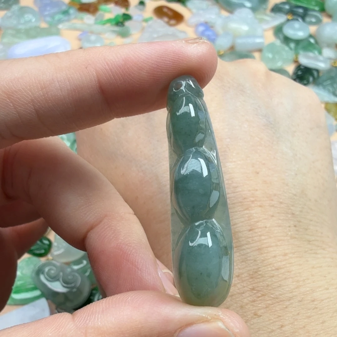 翡翠未镶嵌颈饰232