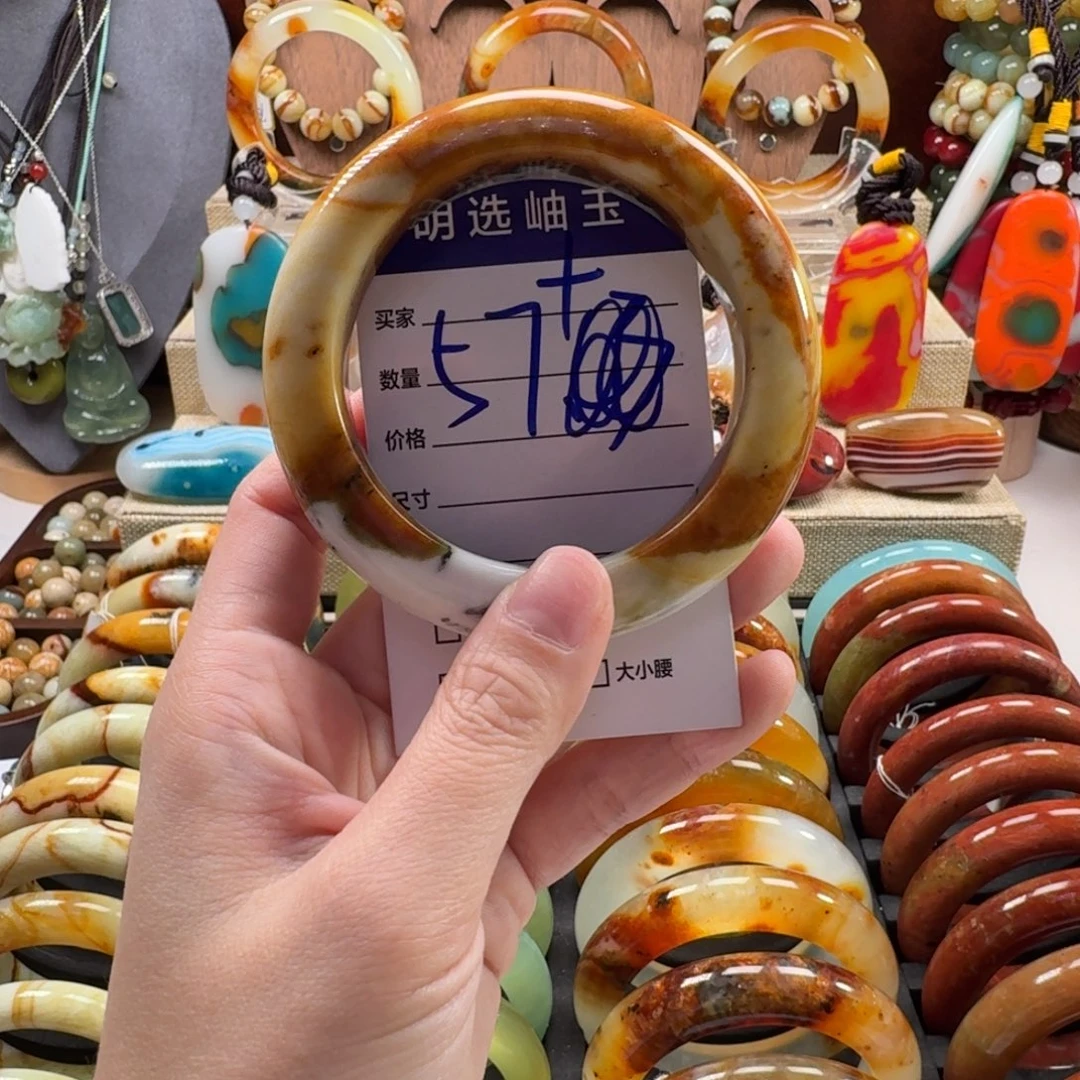 蛇纹石玉未镶嵌手镯92