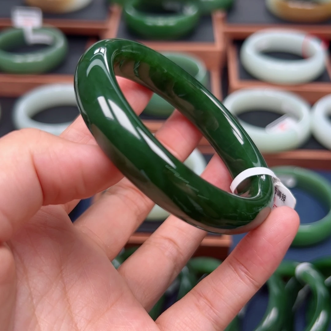 未镶嵌手镯和田玉（碧玉）5657