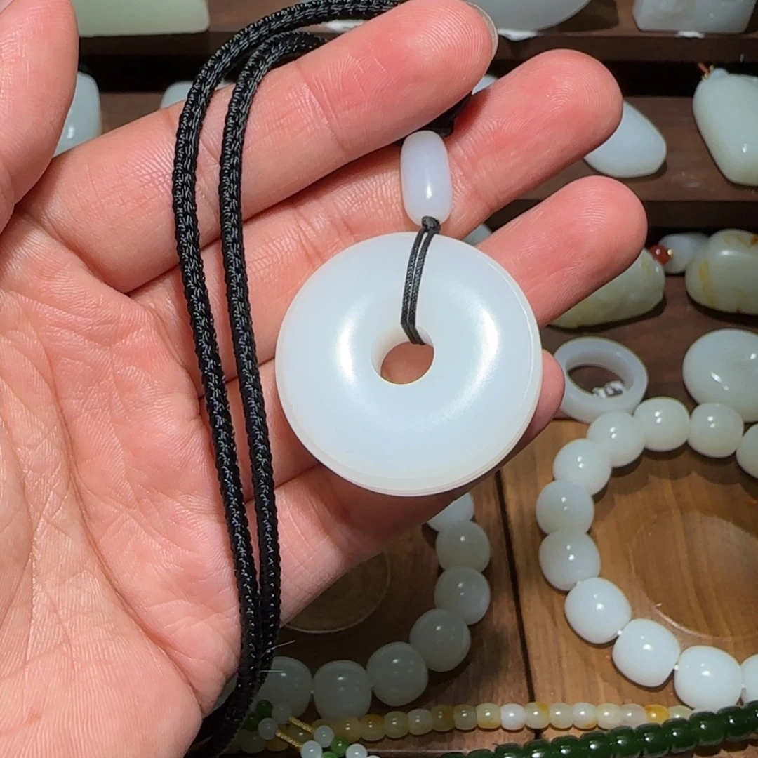 %***3和田玉未镶嵌手链