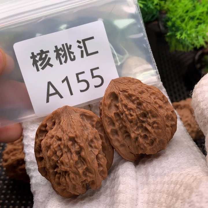 文玩核桃把件野生38