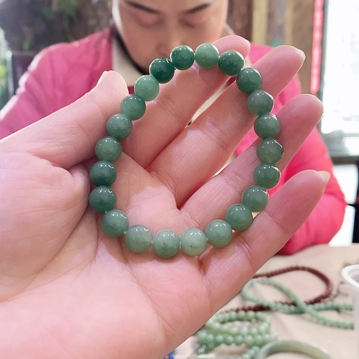 石英质玉颈饰未镶嵌晓**?