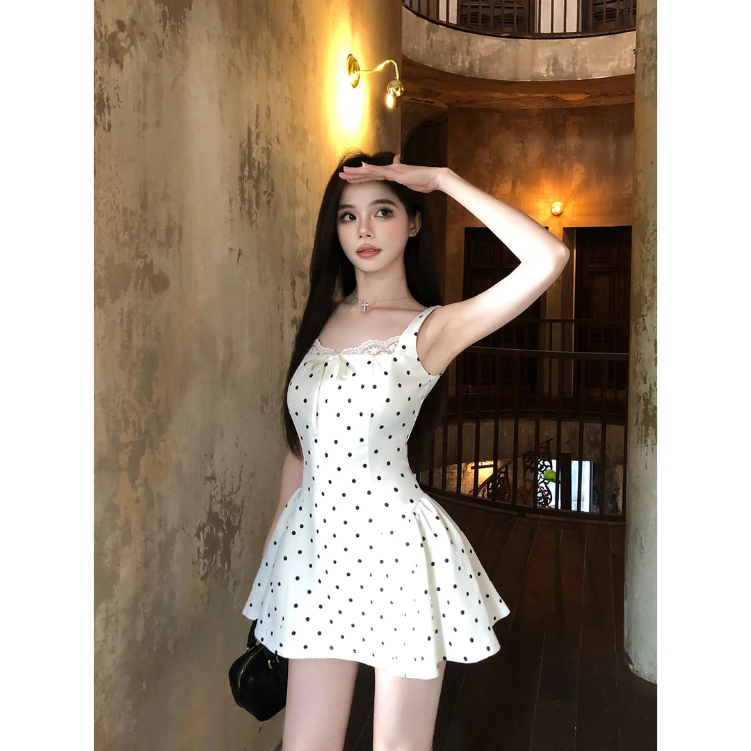 春野森会 收腰吊带连衣裙女春季新款修身显瘦气质裙子-1