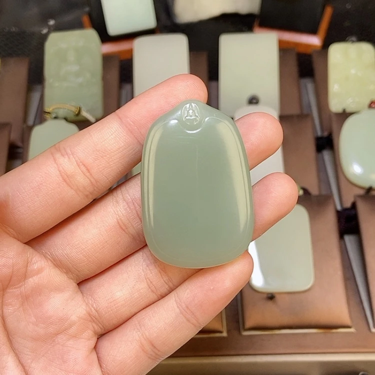 【闪购商品】颈饰未镶嵌和田玉