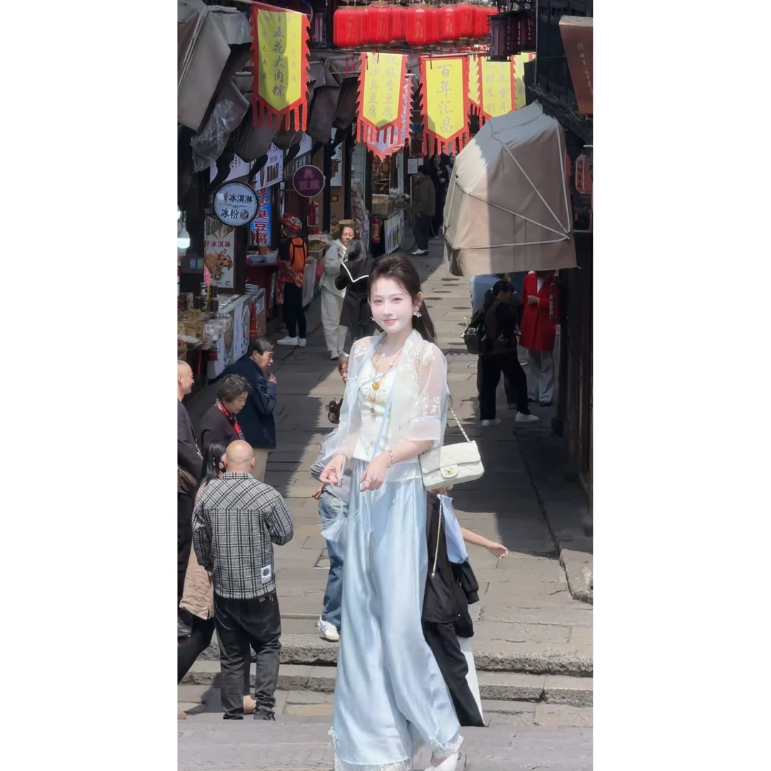 时尚刺绣罩衫吊带套装浅蓝流光醋酸蕾丝垂感显高直筒阔腿裤两件套