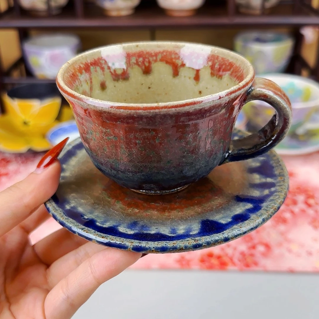 他家茶具瓷器真美！