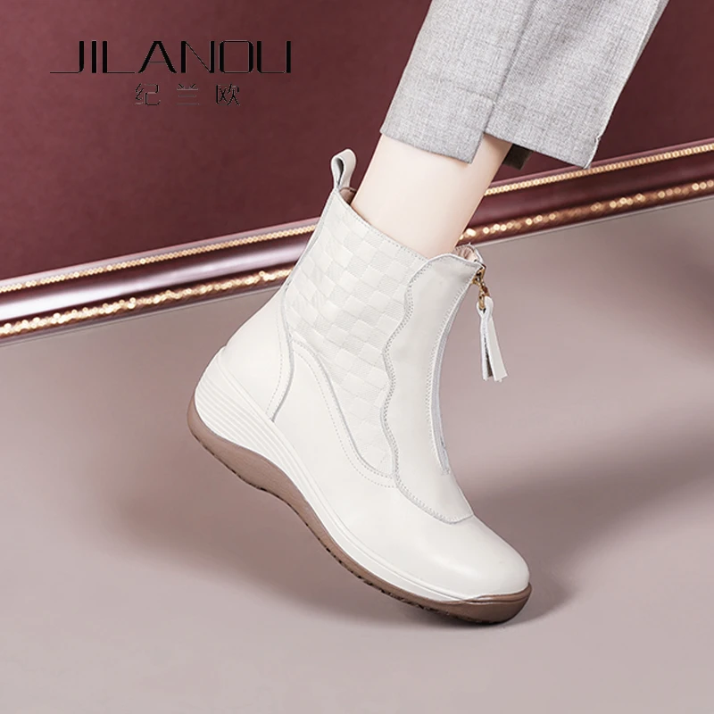 2025新款秋冬休闲真皮短靴厚底女士加绒棉鞋平底靴子女坡跟妈妈鞋