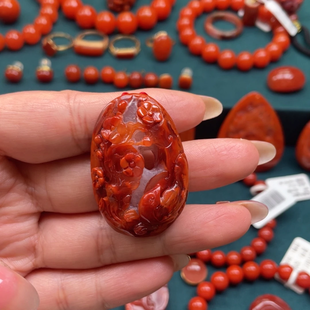南红玛瑙未镶嵌川料南红喜上眉梢吊坠