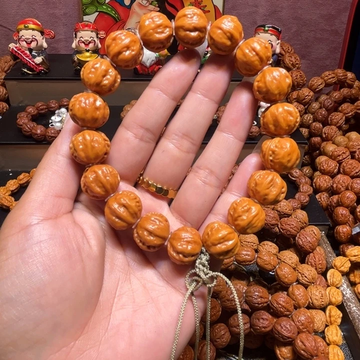 惠***鲜手串文玩核桃精品