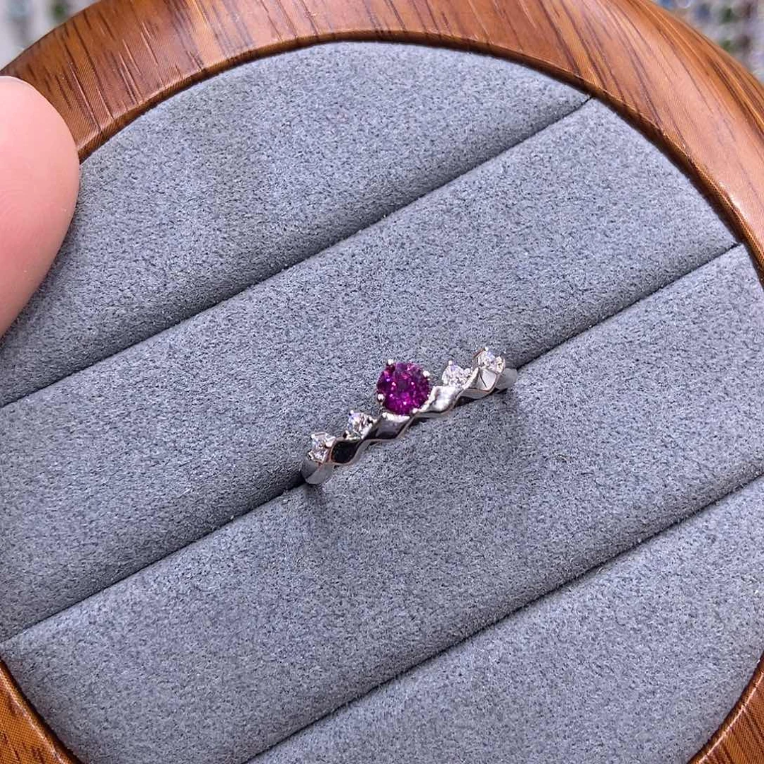 银S925镶嵌石榴石戒指