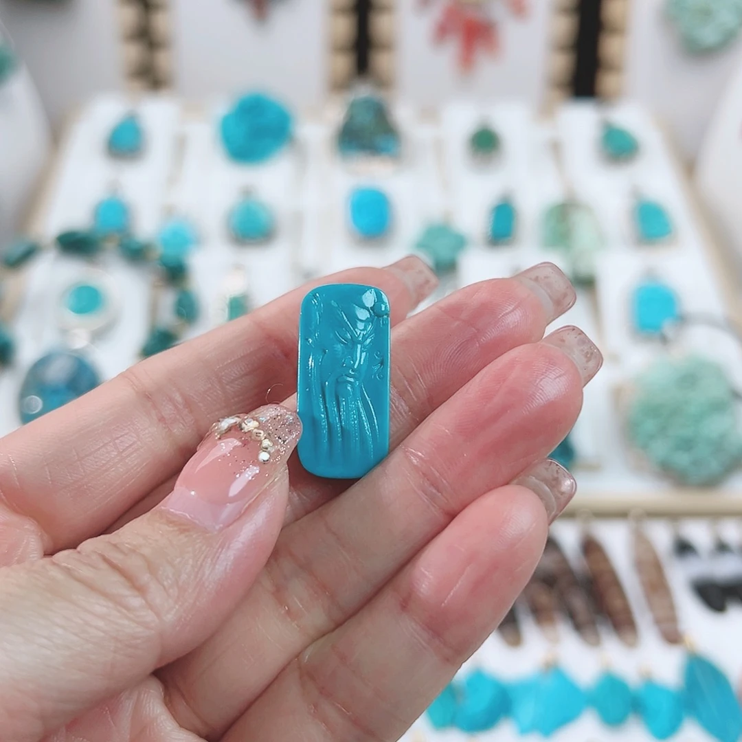 绿松石颈饰未镶嵌