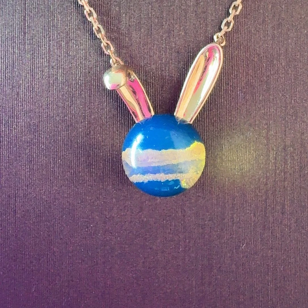 琥珀18K金镶嵌颈饰多米尼加