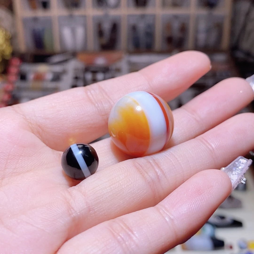 玛瑙/玉髓颈饰未镶嵌什**况