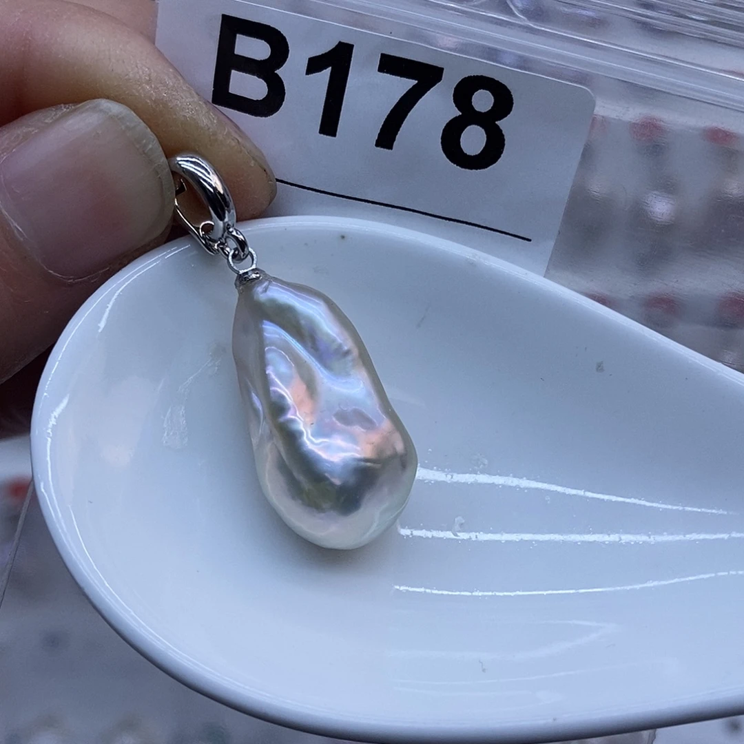 未镶嵌淡水珍珠颈饰