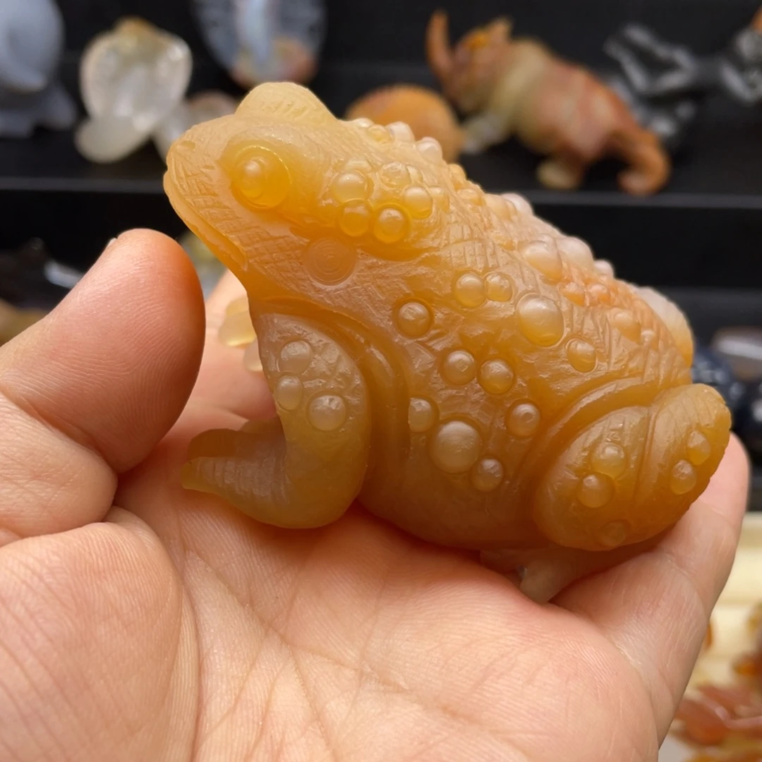 一***缘玛瑙/玉髓未镶嵌摆件蟾蜍