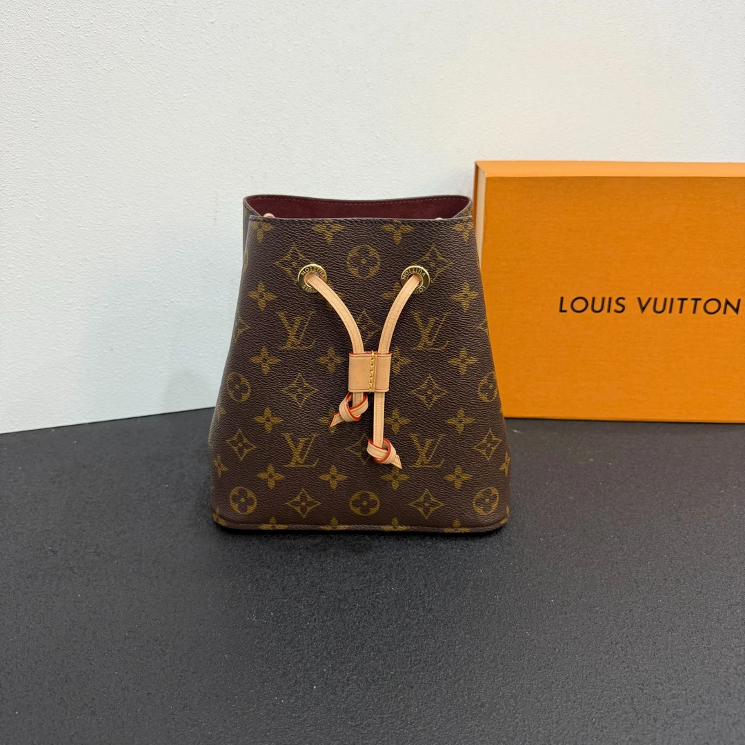 未使用 LouisVuitton/路易威登 壹所/neonoebb 抽绳水桶/闲置