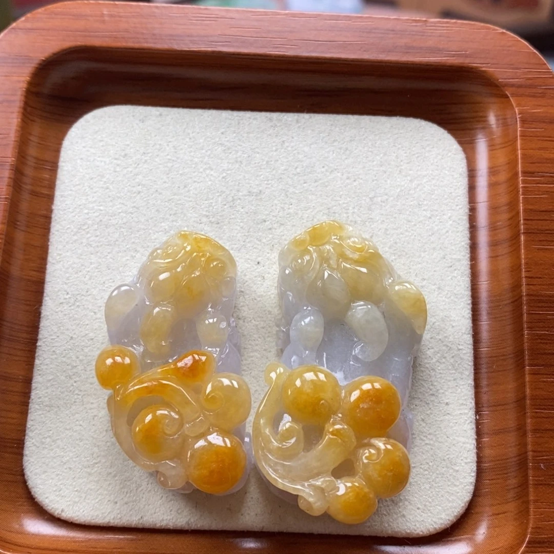 翡翠未镶嵌颈饰如意貔貅