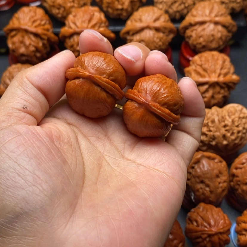 【闪购商品】文玩核桃把件天****司核桃