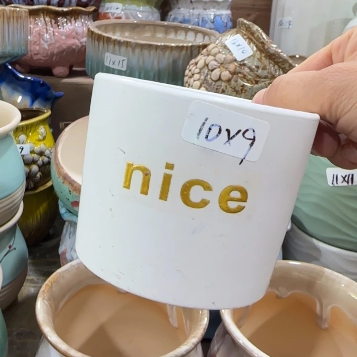 凑9块包邮，有孔，陶瓷花盆