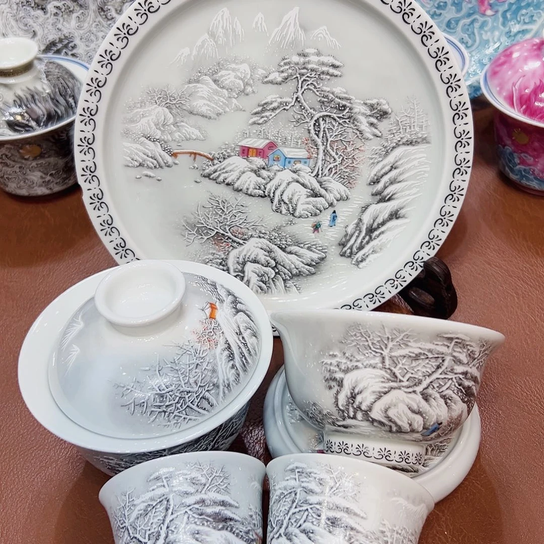 摆件景德镇陶瓷艺术展演厅及景德镇市
