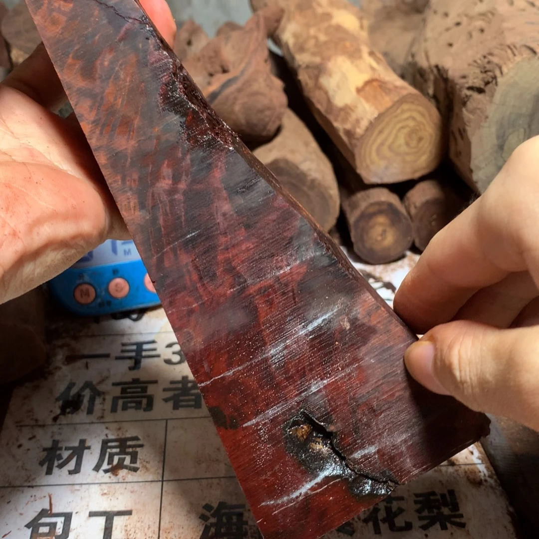 強***強檀香紫檀（小叶紫檀）