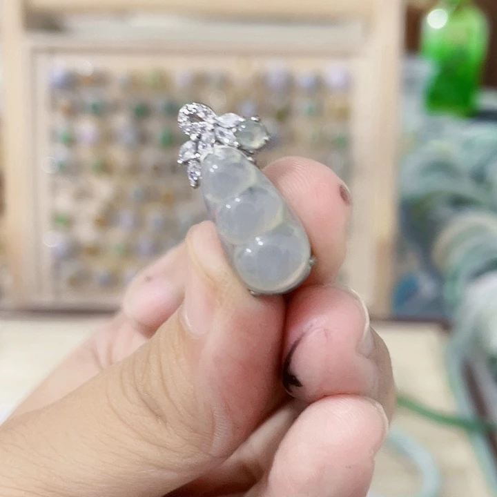 颈饰未镶嵌翡翠天然翡翠