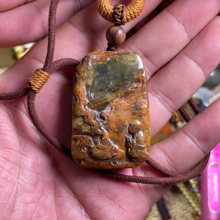 岫岩河磨玉（透闪石质玉）吊坠未镶嵌满*