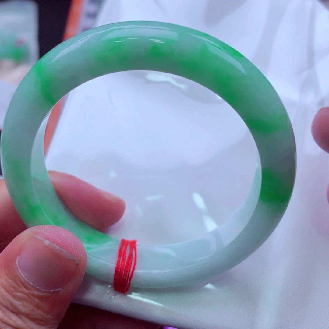 翡翠未镶嵌手镯翡翠