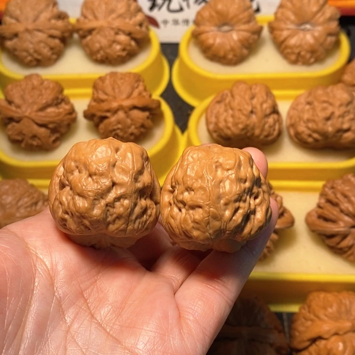 文玩核桃把件古蝉精对。  37