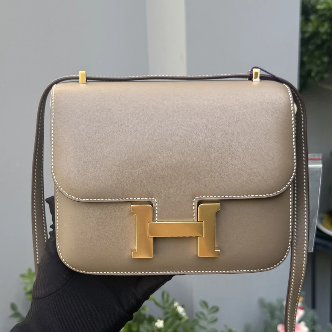 99新 Hermes/爱马仕 爱马仕Hermes大象灰金扣康康18 Y刻 附尘袋
