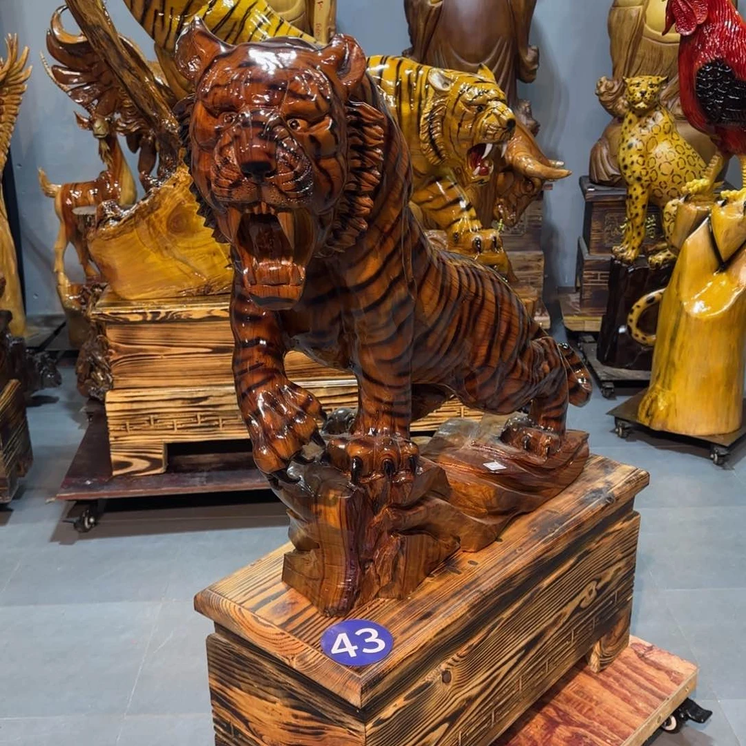 香樟木根雕摆件工艺品老虎