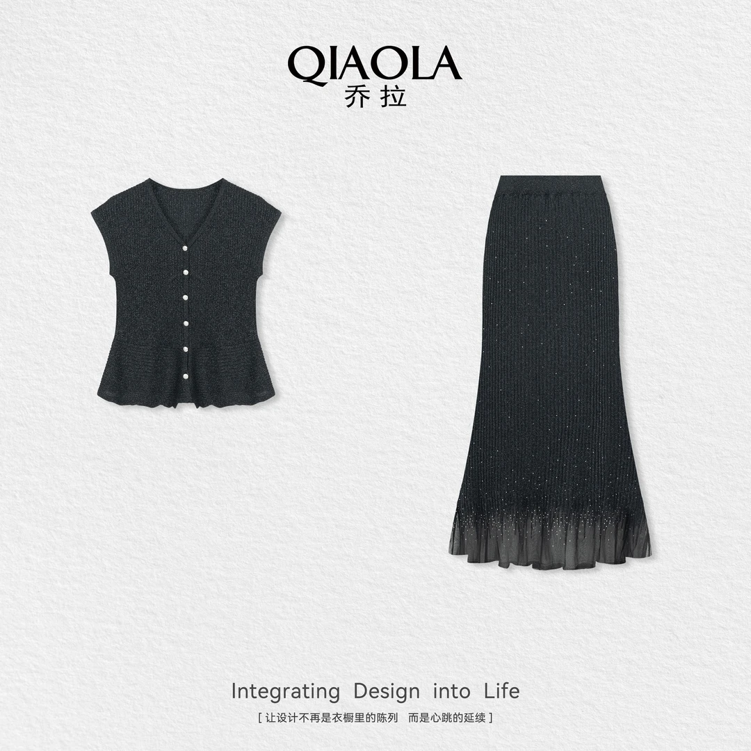 QIAOLA/乔拉【初夜甘露】夏季新款V领单排扣上衣半身裙时尚套装预售