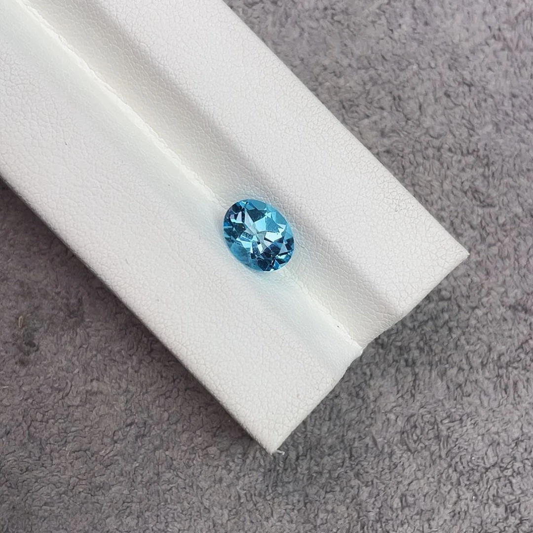 未镶嵌裸石托帕石2.3ct