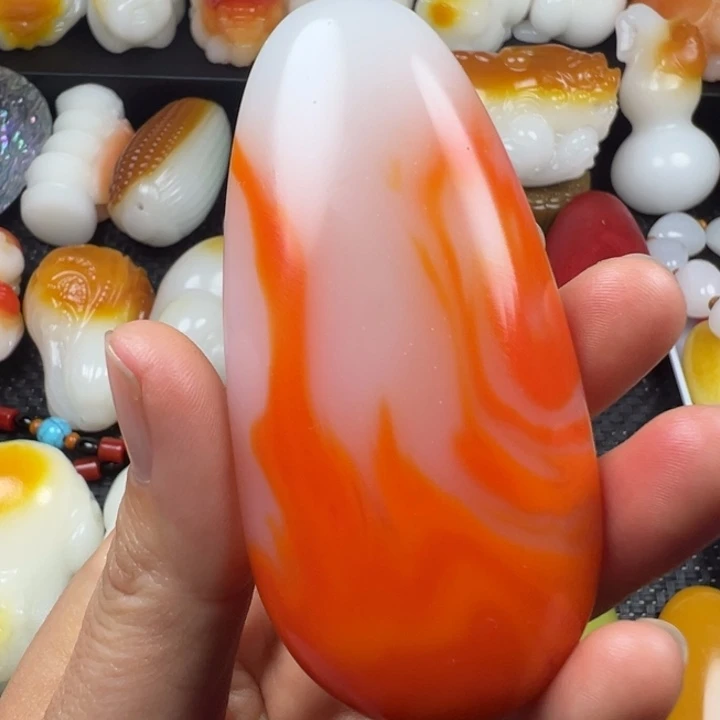 新疆戈壁五彩石金丝